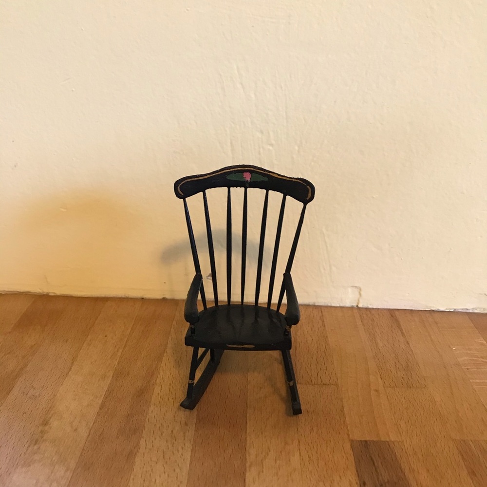 Vintage Pennsylvania Dutch Dollhouse Chair